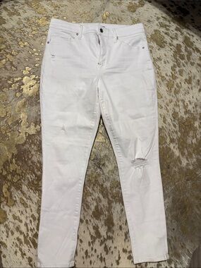 Express White Women’s Distressed Skinny Jeans